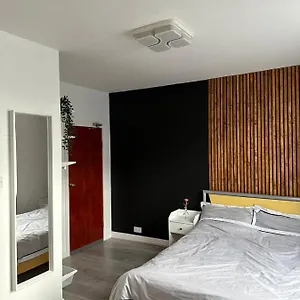 Modern En Bedroom Close To City Centre , Leeds (West Yorkshire) United Kingdom